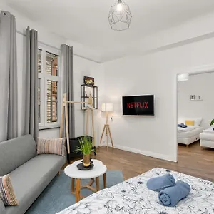 Apartment Homey - Im Viertel Mit Parkplatz, Bremen