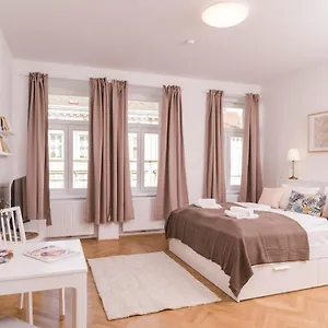 Heart Of Ottakring Apartment Wien